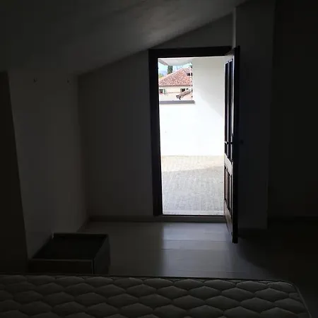 Casa Ferrari * Paese